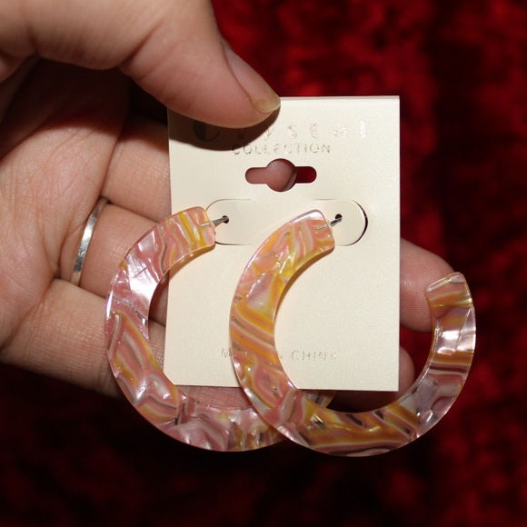 Resin Open Hoop Marbled Earrings - Picture 3 of 8